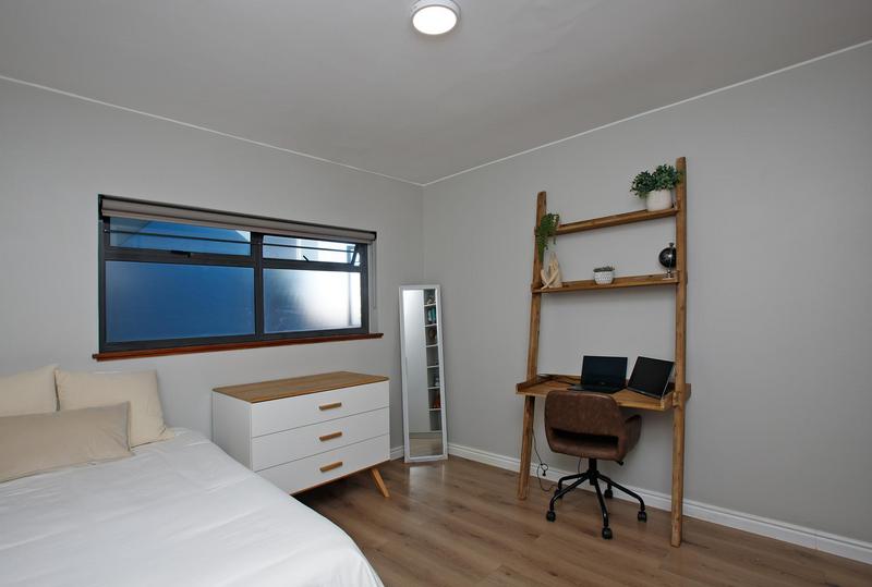 2 Bedroom Property for Sale in Bloubergstrand Western Cape